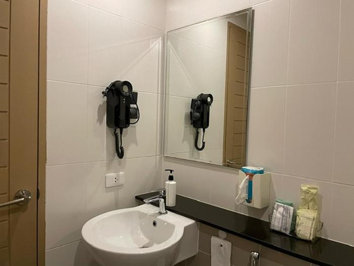 the rock patong comfort stay