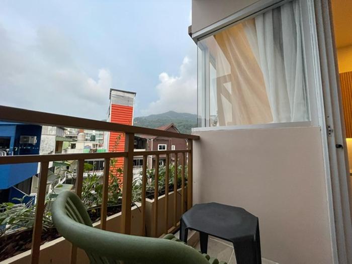 the rock patong comfort stay