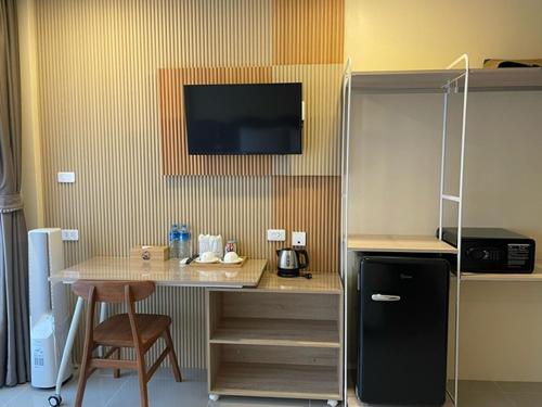 the rock patong comfort stay