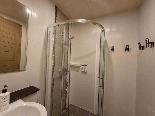 the rock patong comfort stay