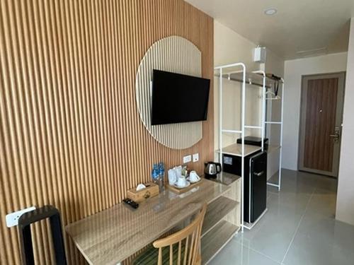 the rock patong comfort stay