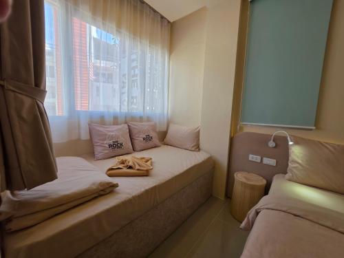 the rock patong comfort stay