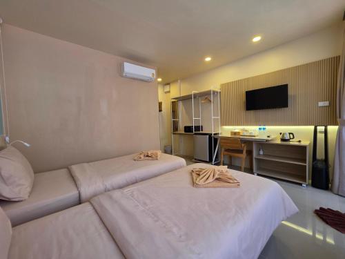 the rock patong comfort stay