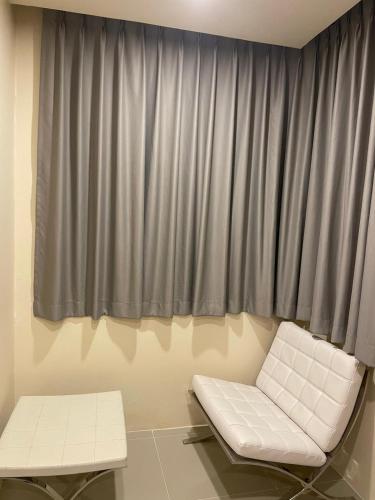 the rock patong comfort stay