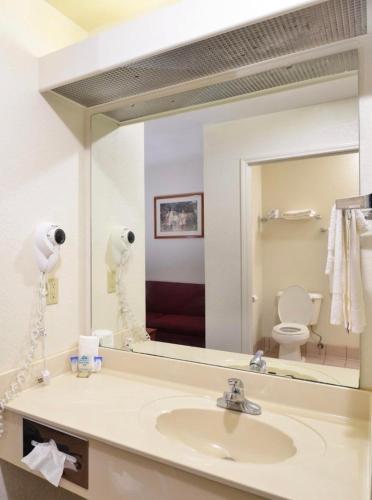 comfort crest inn