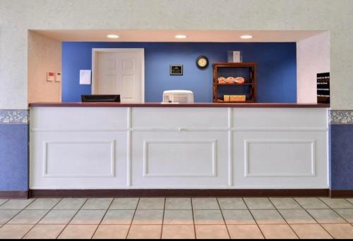 comfort crest inn