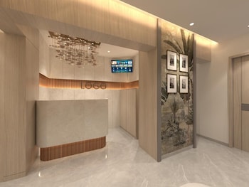 Hotel Falcon Inn,,2 star