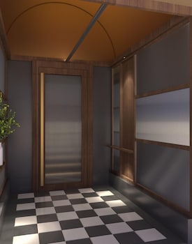 Hotel Falcon Inn,,2 star