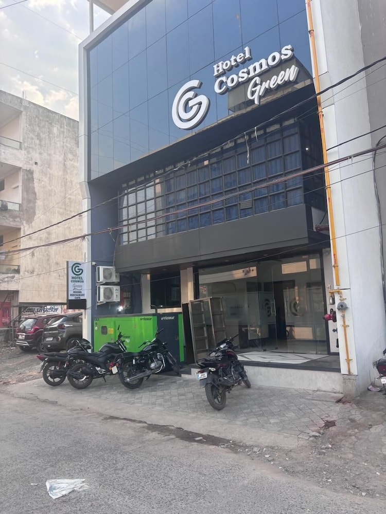 hotel cosmos green