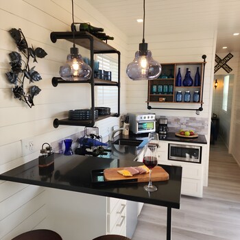 Unit 5 Porto Estacao Stylish Stay,8738 Us-290,2 star