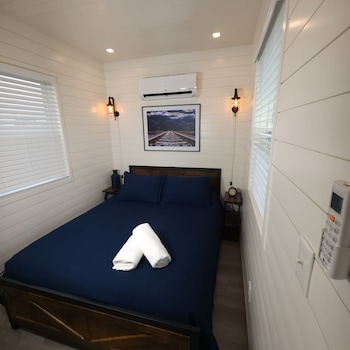 Unit 5 Porto Estacao Stylish Stay,8738 Us-290,2 star