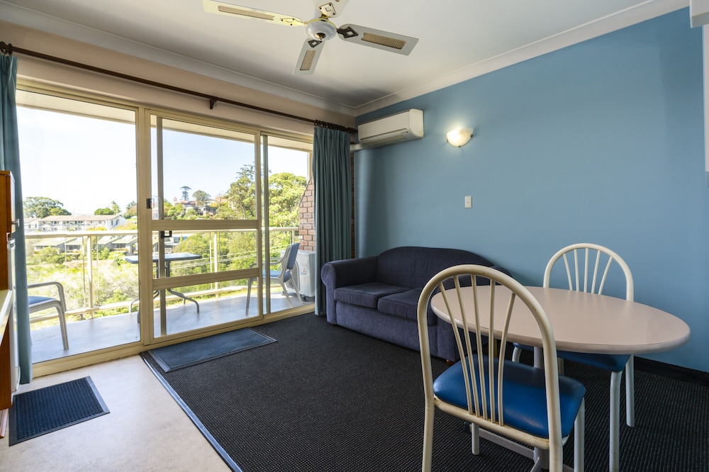 sapphire waters motor inn