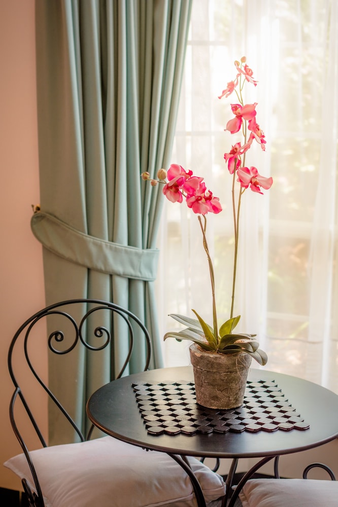 sapphire waters motor inn