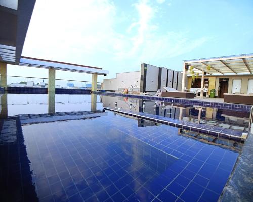 Royal Galaxy Hotel,,2 star