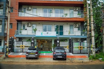 leaf studio hospitalities near medanta