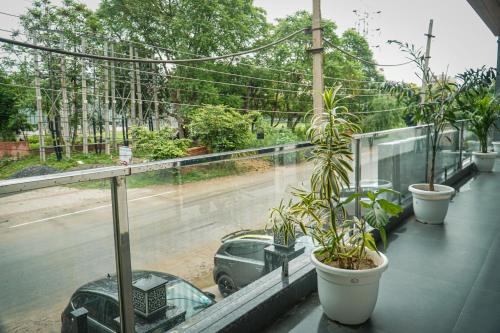 leaf studio hospitalities near medanta