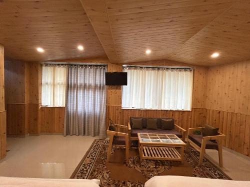 Hotel Ganpati,,3 star