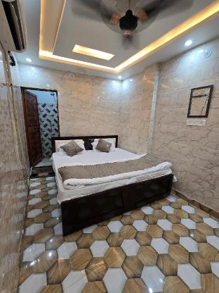 Shri Ganga Palace,,3 star