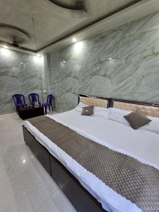 Shri Ganga Palace,,3 star