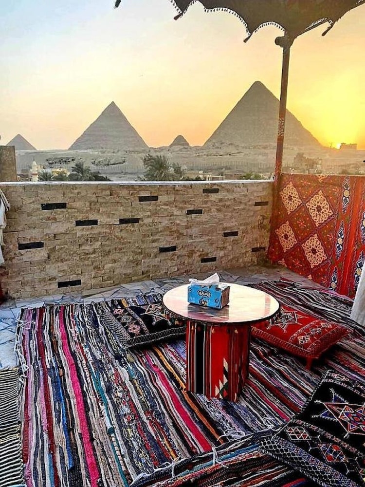 arena pyramids view
