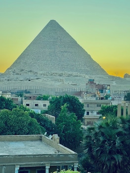 arena pyramids view