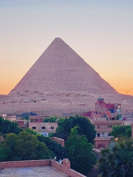 arena pyramids view