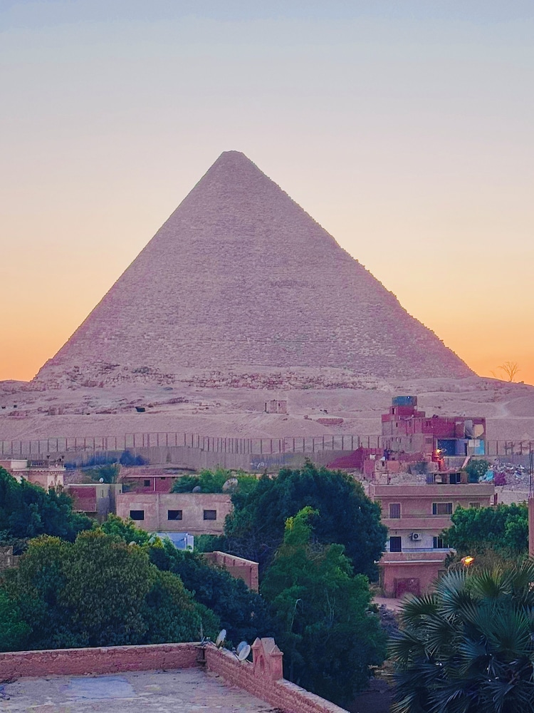 arena pyramids view