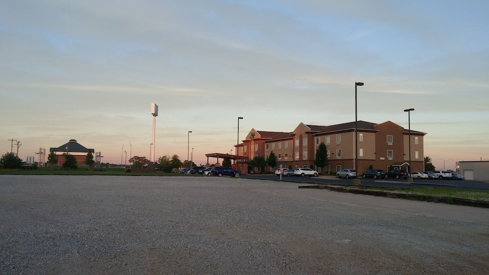 route 66 lnn and suites