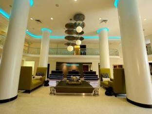 cadillac hotel and beach club autograph collection