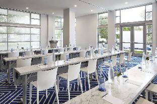 cadillac hotel and beach club autograph collection