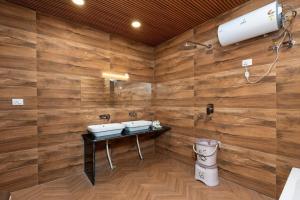 mountain villa mussoorie