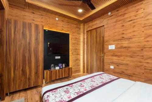 mountain villa mussoorie