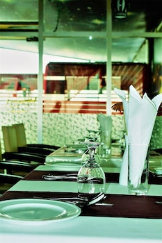 hotel luxury inn