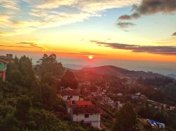 mist cottage and home stay