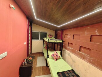 mist cottage and home stay