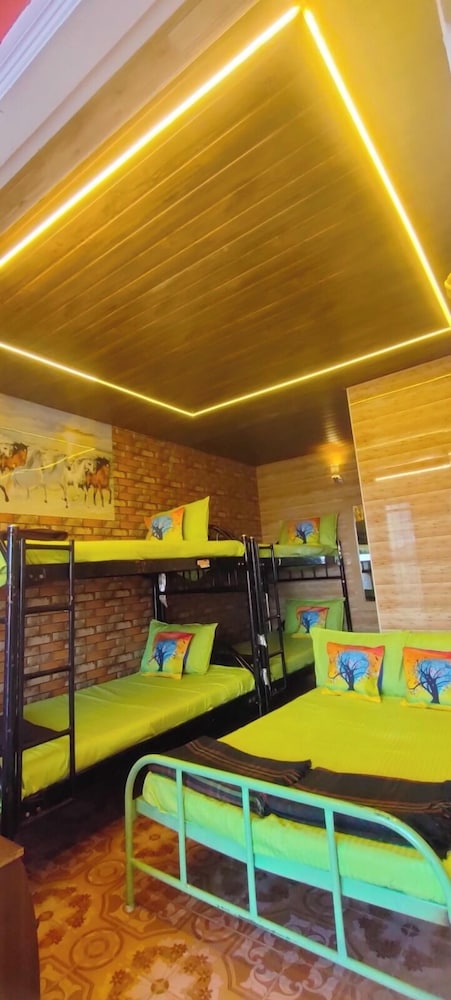 mist cottage and home stay