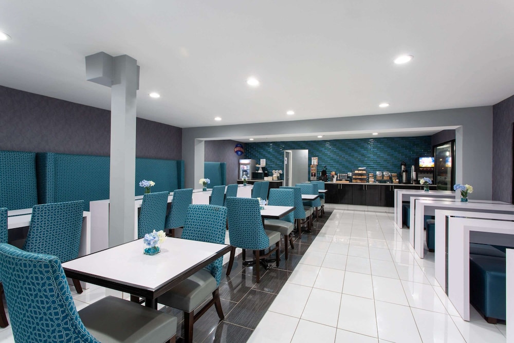 university inn and suites