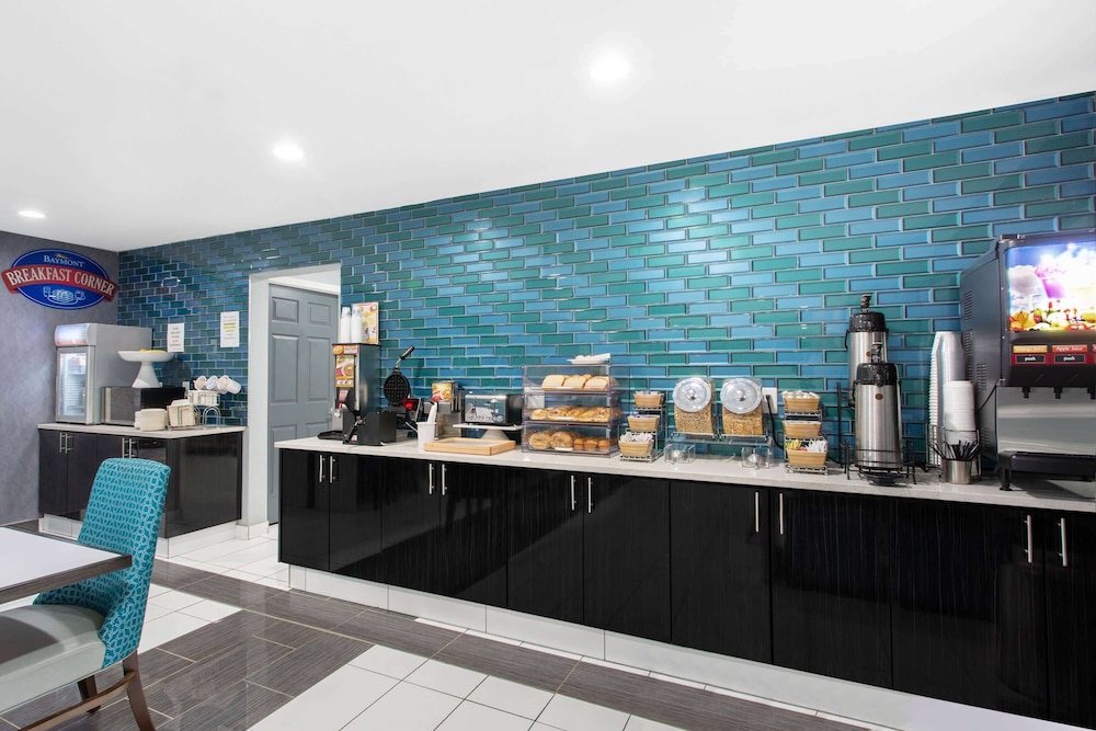 university inn and suites