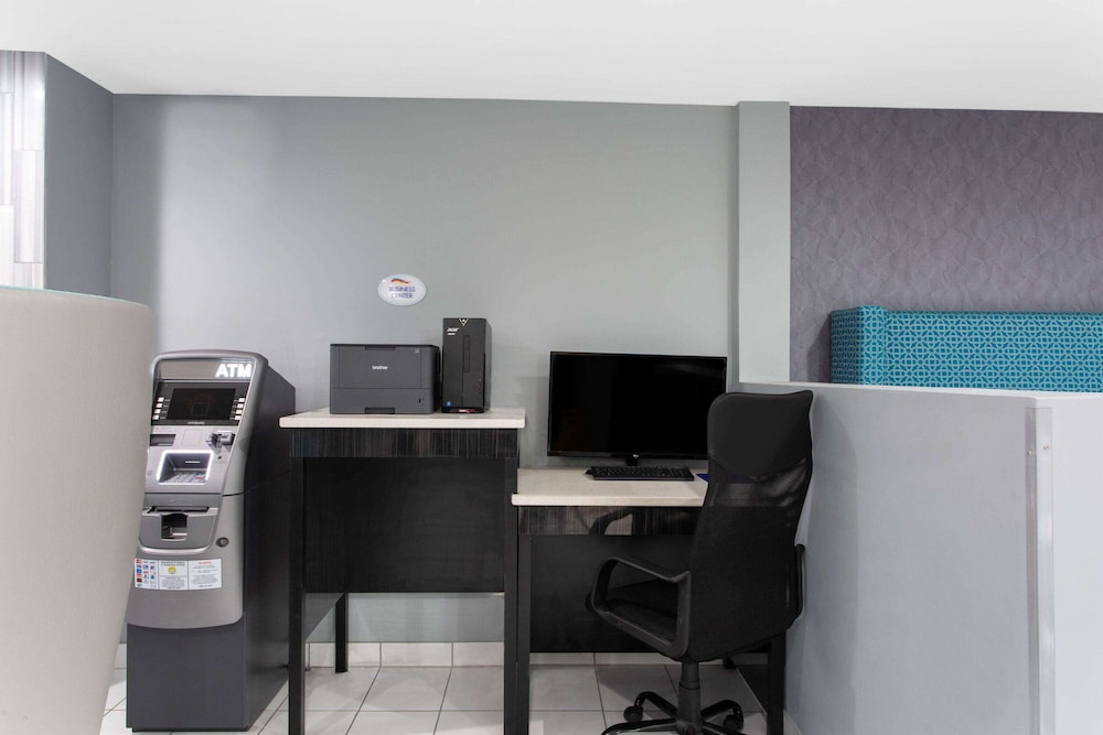 university inn and suites