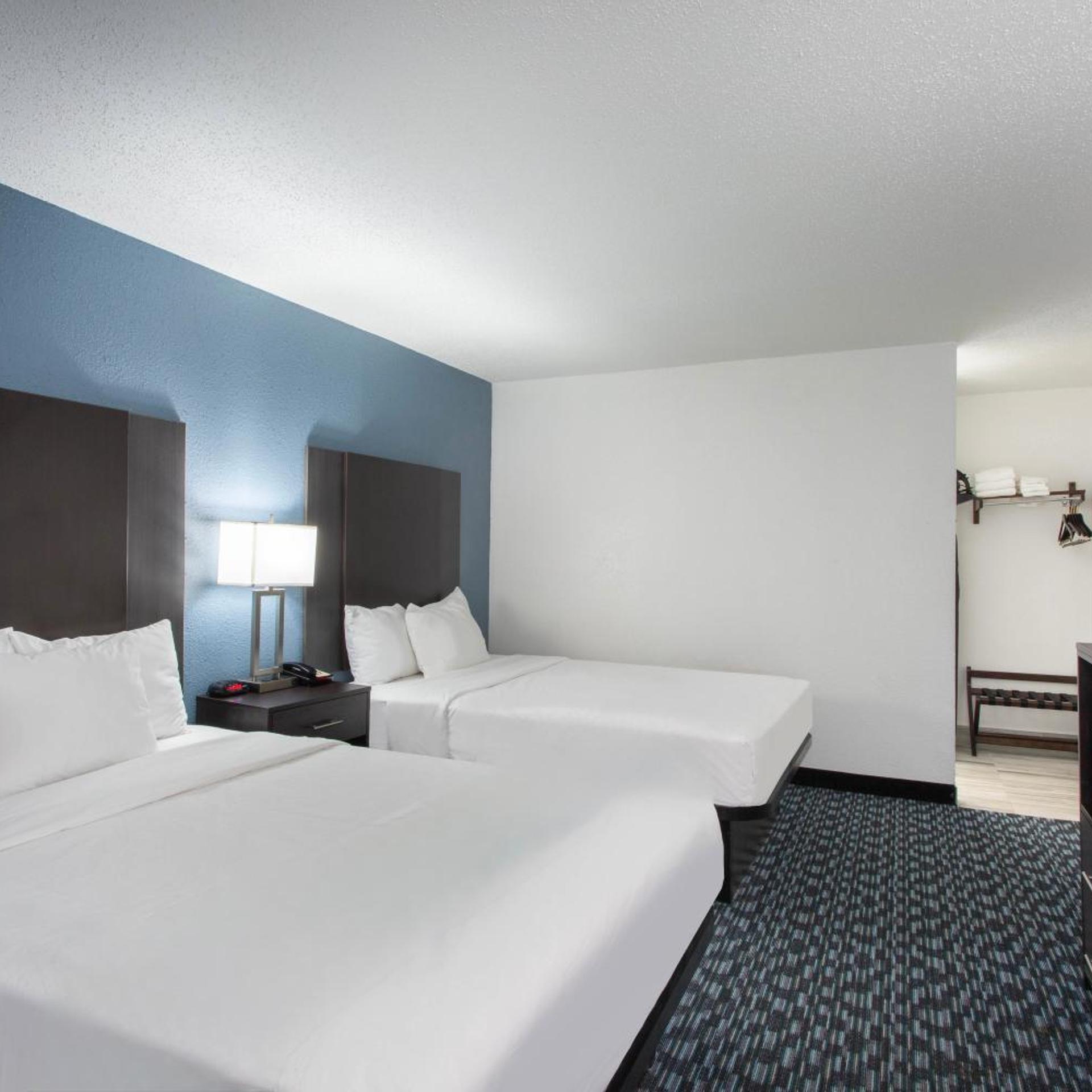 university inn and suites