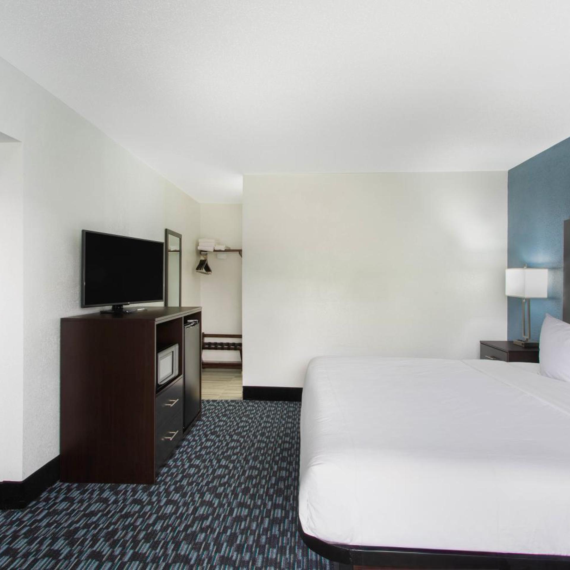 university inn and suites