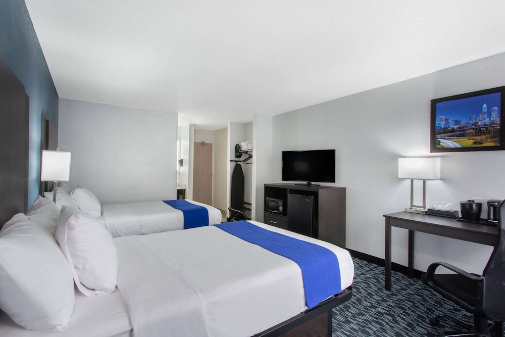 university inn and suites