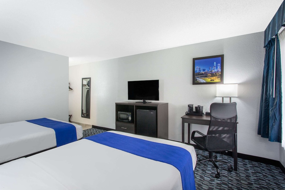 university inn and suites