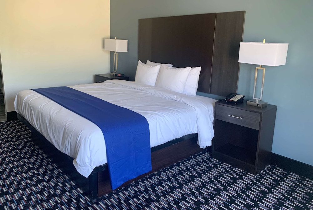 university inn and suites