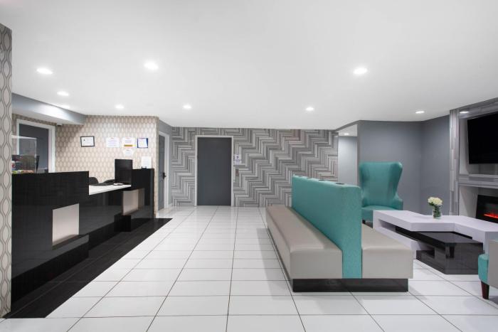 university inn and suites
