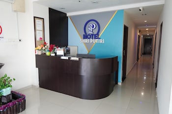 Hotel Shri Putiri,,2 star
