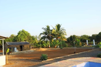 radhe farm 200mtr from devaliya park
