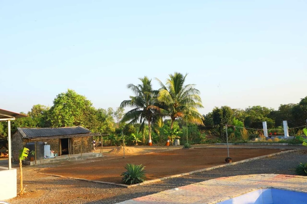 radhe farm 200mtr from devaliya park
