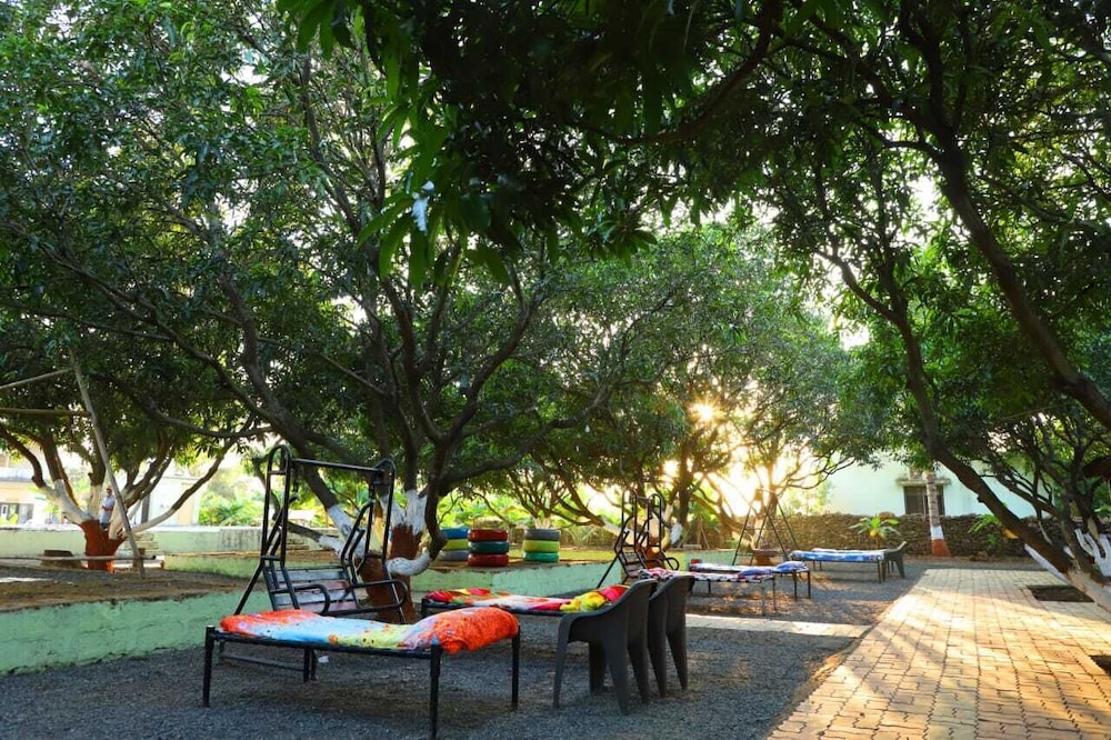 radhe farm 200mtr from devaliya park