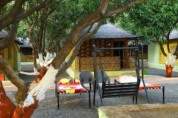 radhe farm 200mtr from devaliya park